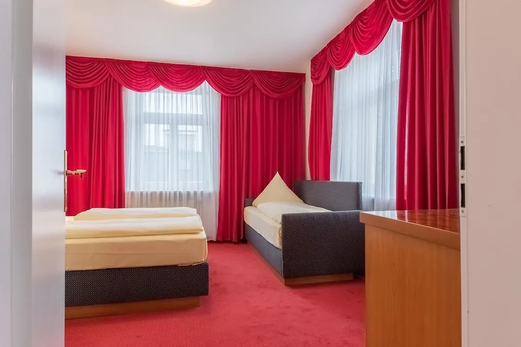Hotel Bayernland Munich 3*,